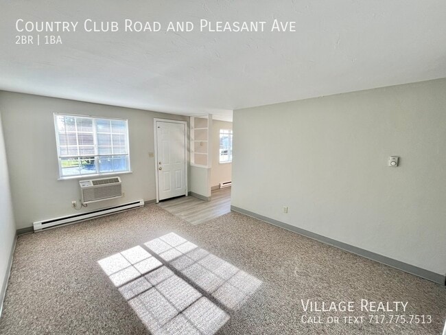 Building Photo - 605 Country Club Rd