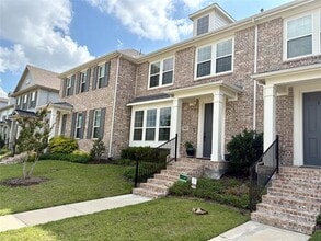 Building Photo - 9025 Swallowtail St