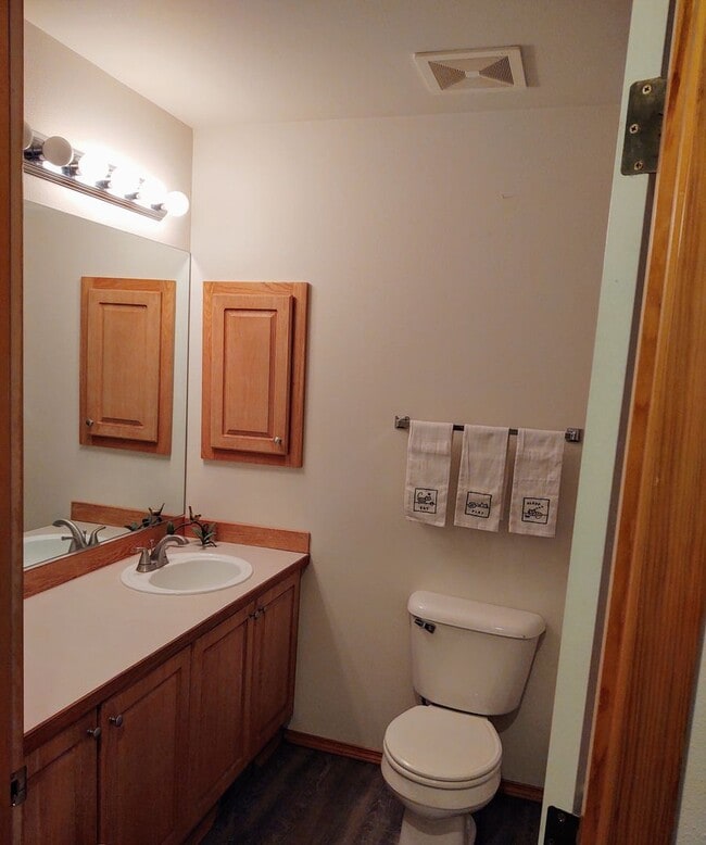 Building Photo - Townhome in Silverdale's Summerwind Community