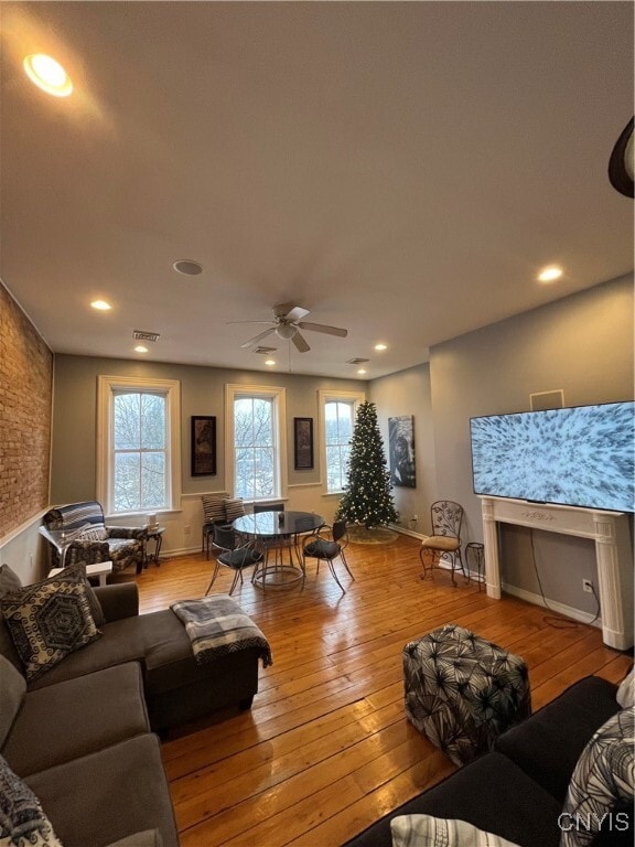 Building Photo - 2 W Park Row