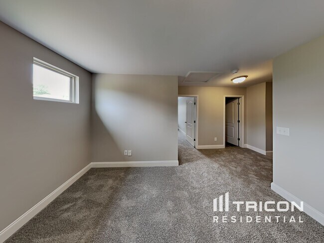 Building Photo - 172 Telavera Dr