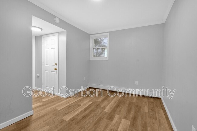 Building Photo - 1190 Orchard Park Rd