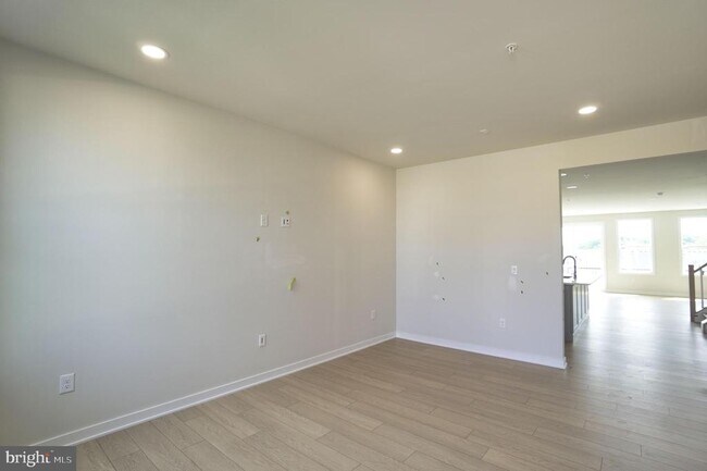 Building Photo - 332 Aspen Wy