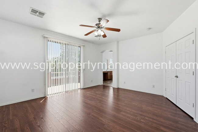 Building Photo - 6827 N 71st Dr