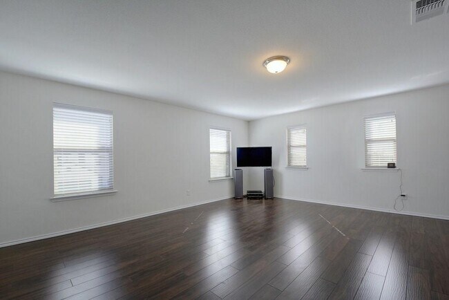 Building Photo - 900 Oatmeal Drive