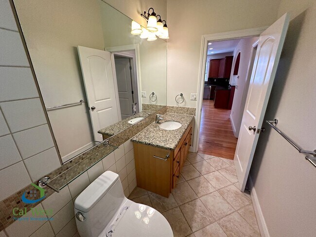 Building Photo - $7995 - Executive 4 bed, 3 full bath, Palo...