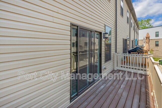 Building Photo - 4322 Roland Heights Ave