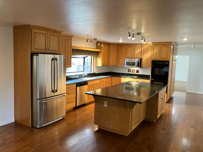 Building Photo - 8581 Van Allen Rd