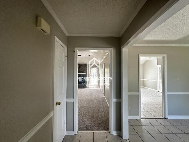 Building Photo - 3482 Kirby Terrace Dr