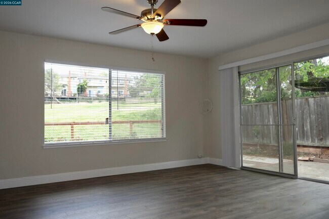 Building Photo - 112 Marchbanks Ct