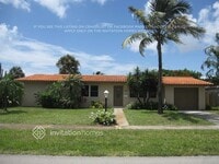 Building Photo - 940 SE 5th St