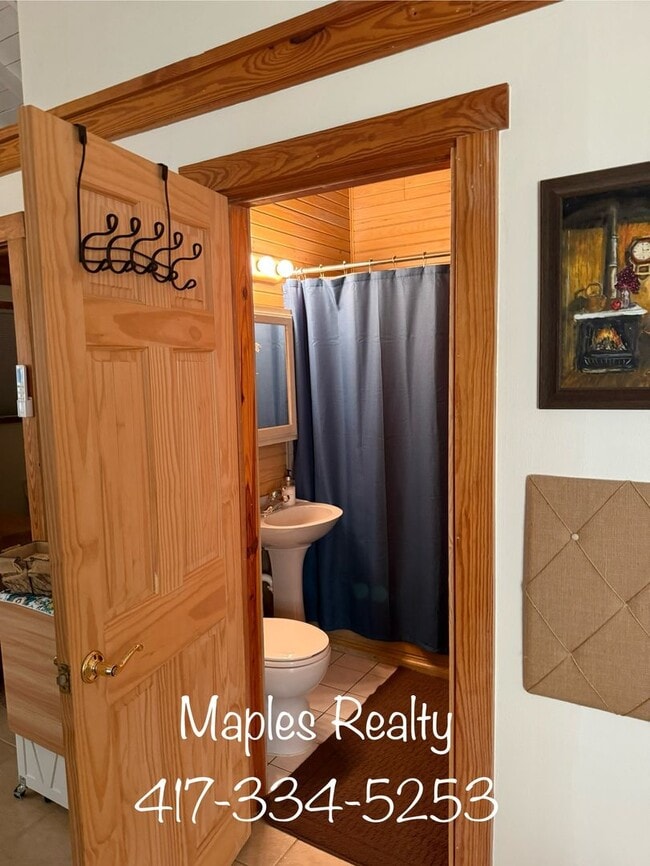 Building Photo - Single Bedroom Home in Rockaway Beach