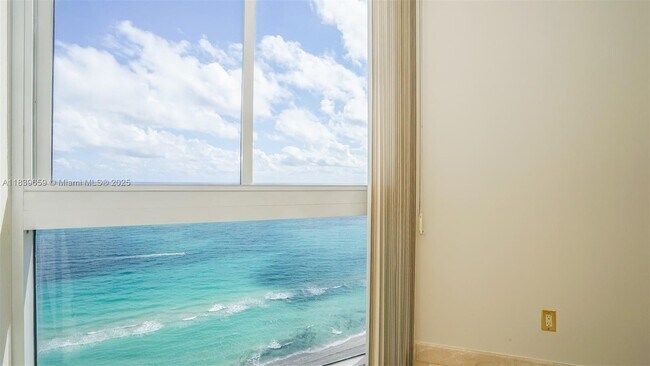 Building Photo - 4779 Collins Ave