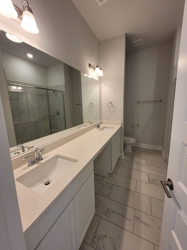 Building Photo - OPEN HOUSE THIS SUNDAY  Madison City - Cli...