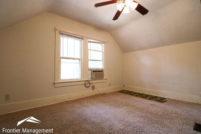 Building Photo - 1719 Laramie St