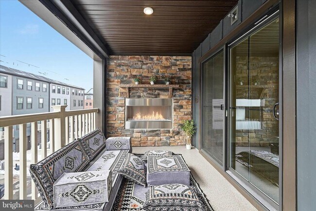 Building Photo - 14447 Albemarle Point Pl