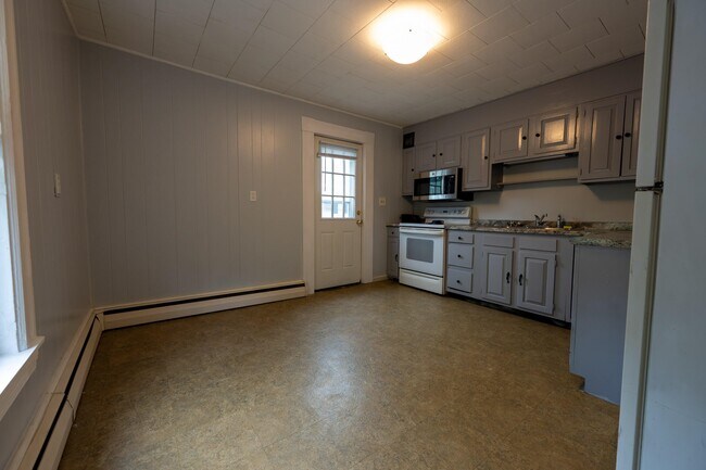Building Photo - 125 Tarrytown Rd