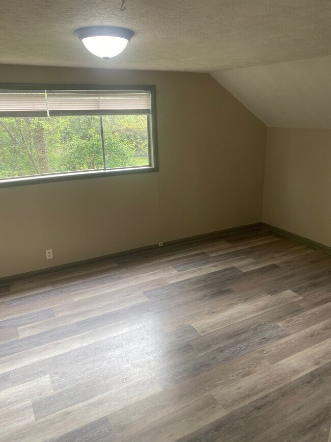 Building Photo - Overstreet Drive