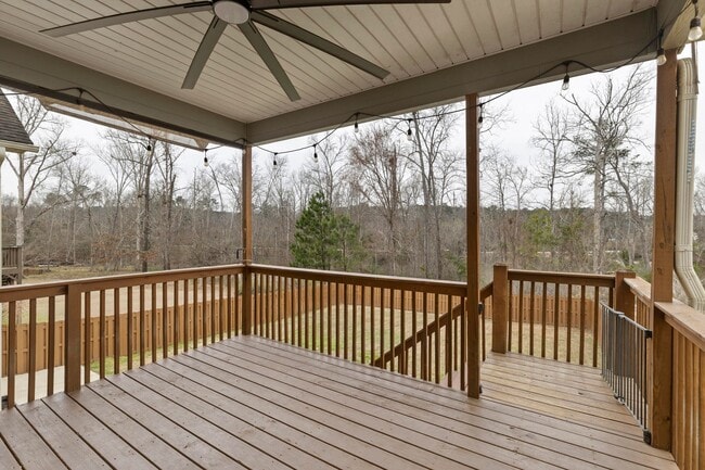 Building Photo - Stunning 3 Story Home in Crawford Creek