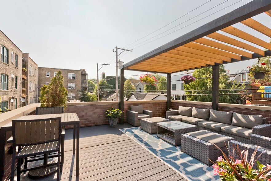 Building Photo - 4753 N Hamilton Ave