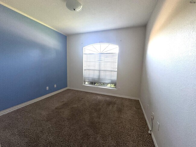 Building Photo - 3028 Whitehall Ln