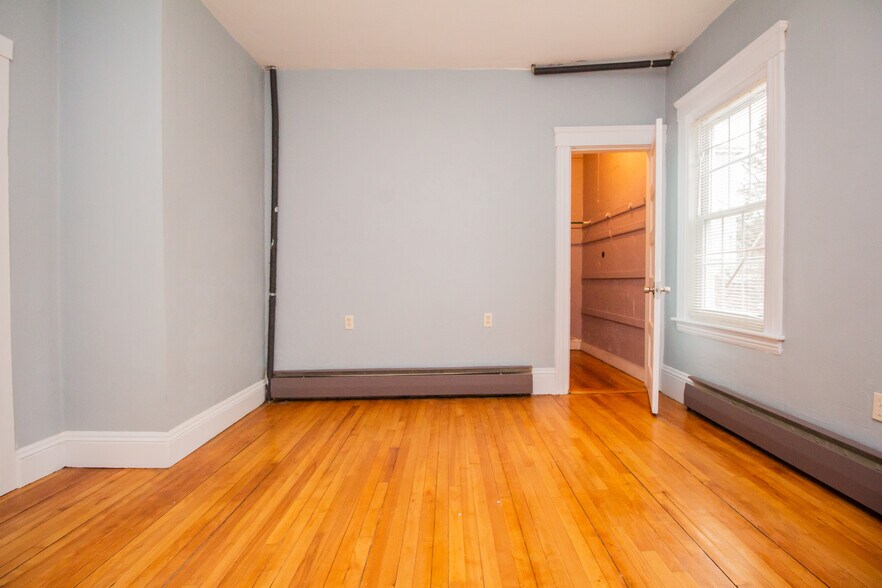 Building Photo - 77 Cohasset St