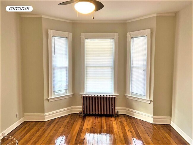 Building Photo - 543 76th St