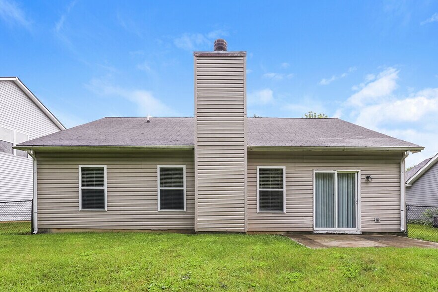 Building Photo - 5810 Long Lake Ln.