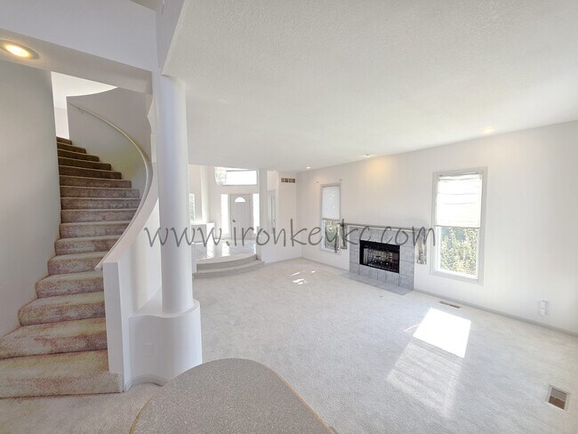 Building Photo - 14112 Windsor St