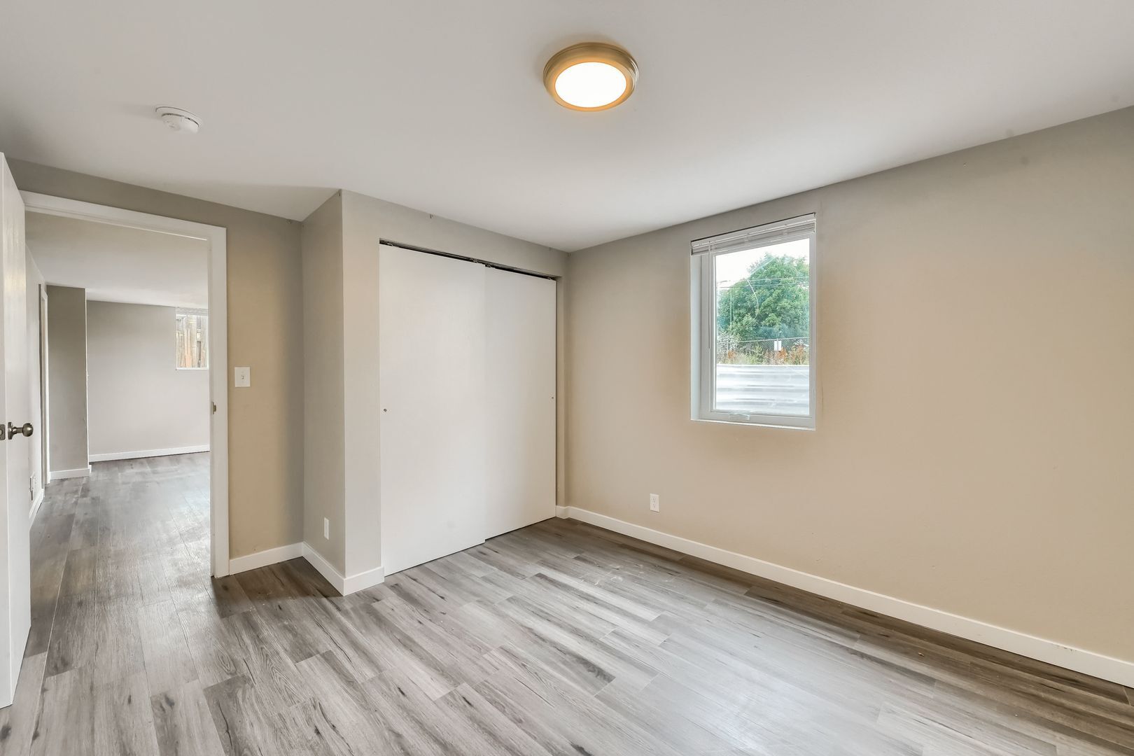 Building Photo - 6045 W Byers Pl