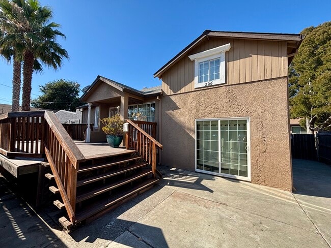 Building Photo - 226 Nigh St