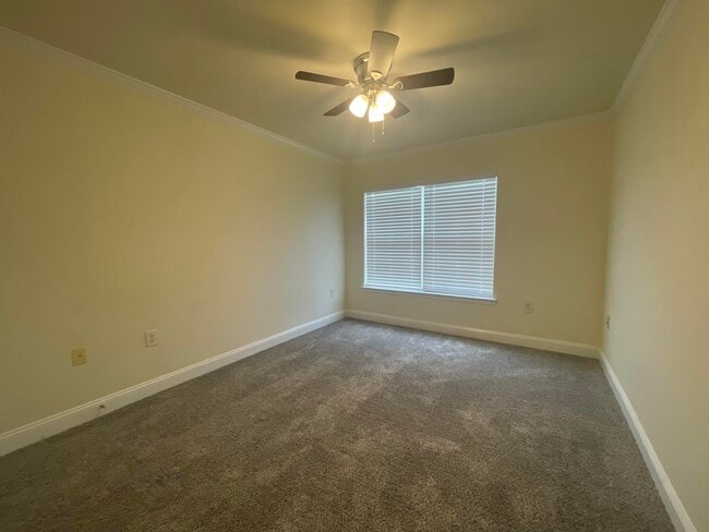 Building Photo - 549 Wingspan Way