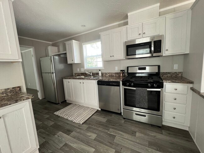 Building Photo - 5165 Tokay Dr