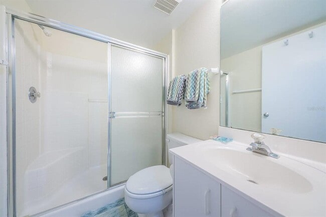 Building Photo - 6105 Bahia Del Mar Cir N