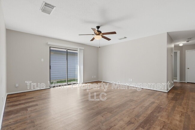 Building Photo - 6810 Saharastone Dr
