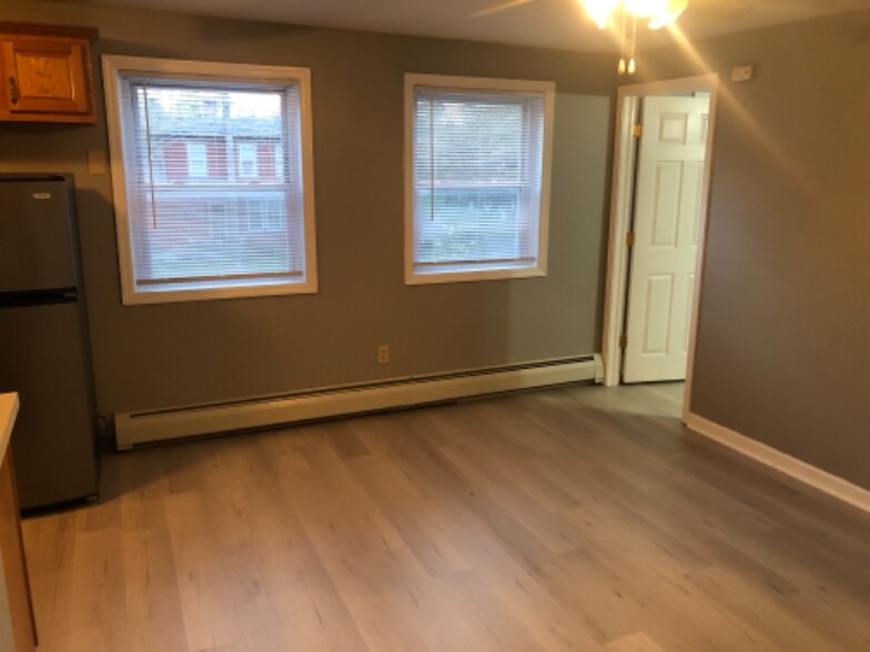 Building Photo - 49 Tappan St