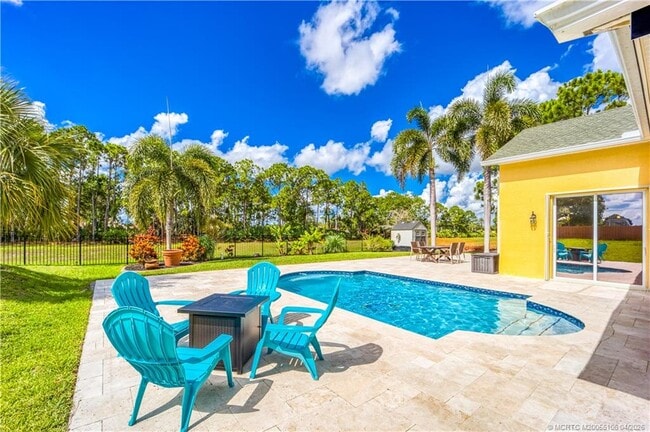 Building Photo - 5936 NW Brenda Cir