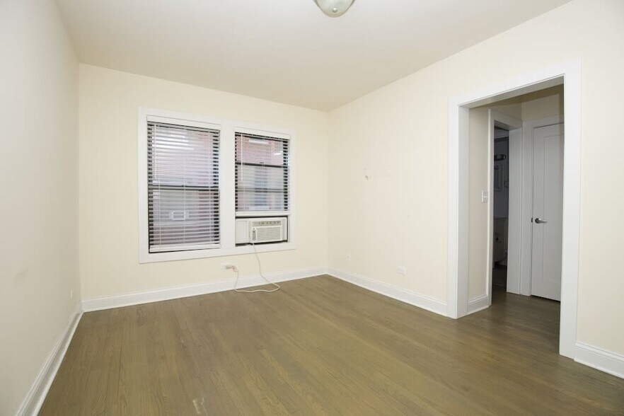 Building Photo - 2641 N Spaulding Ave