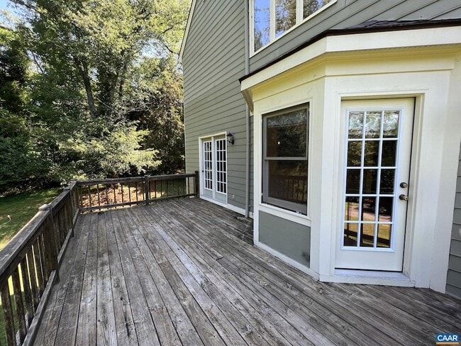 Building Photo - 2424 Holkham Dr