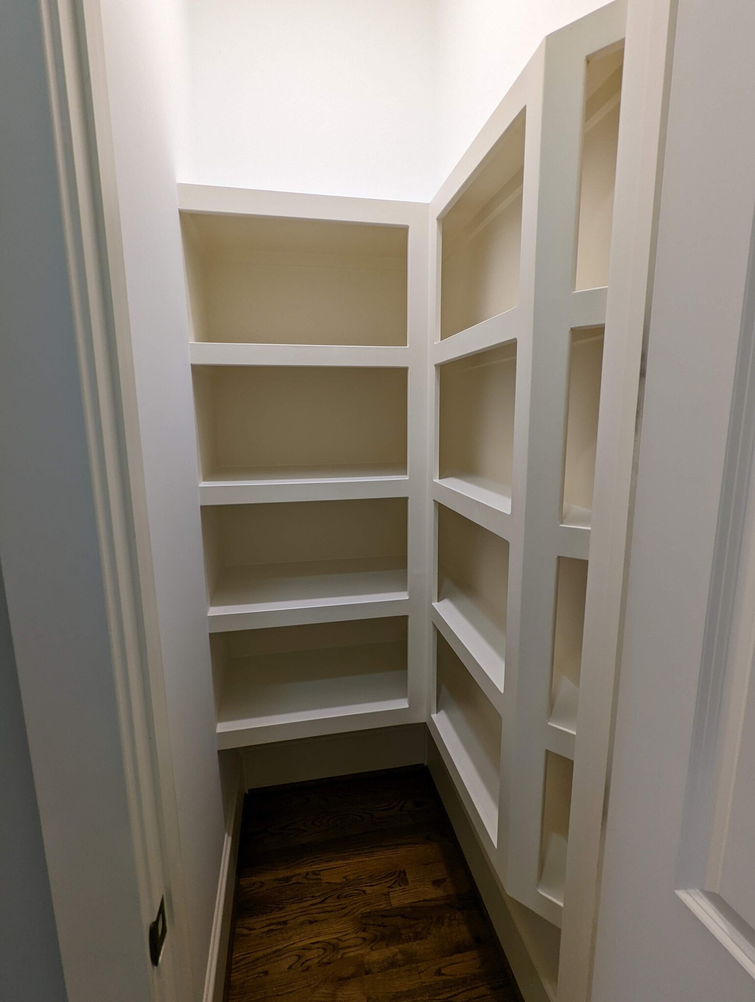 Building Photo - 722 E 29th St