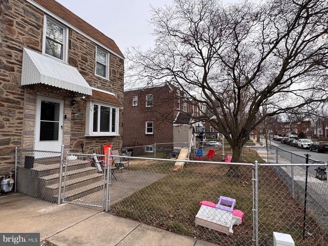 Building Photo - 251 Childs Ave