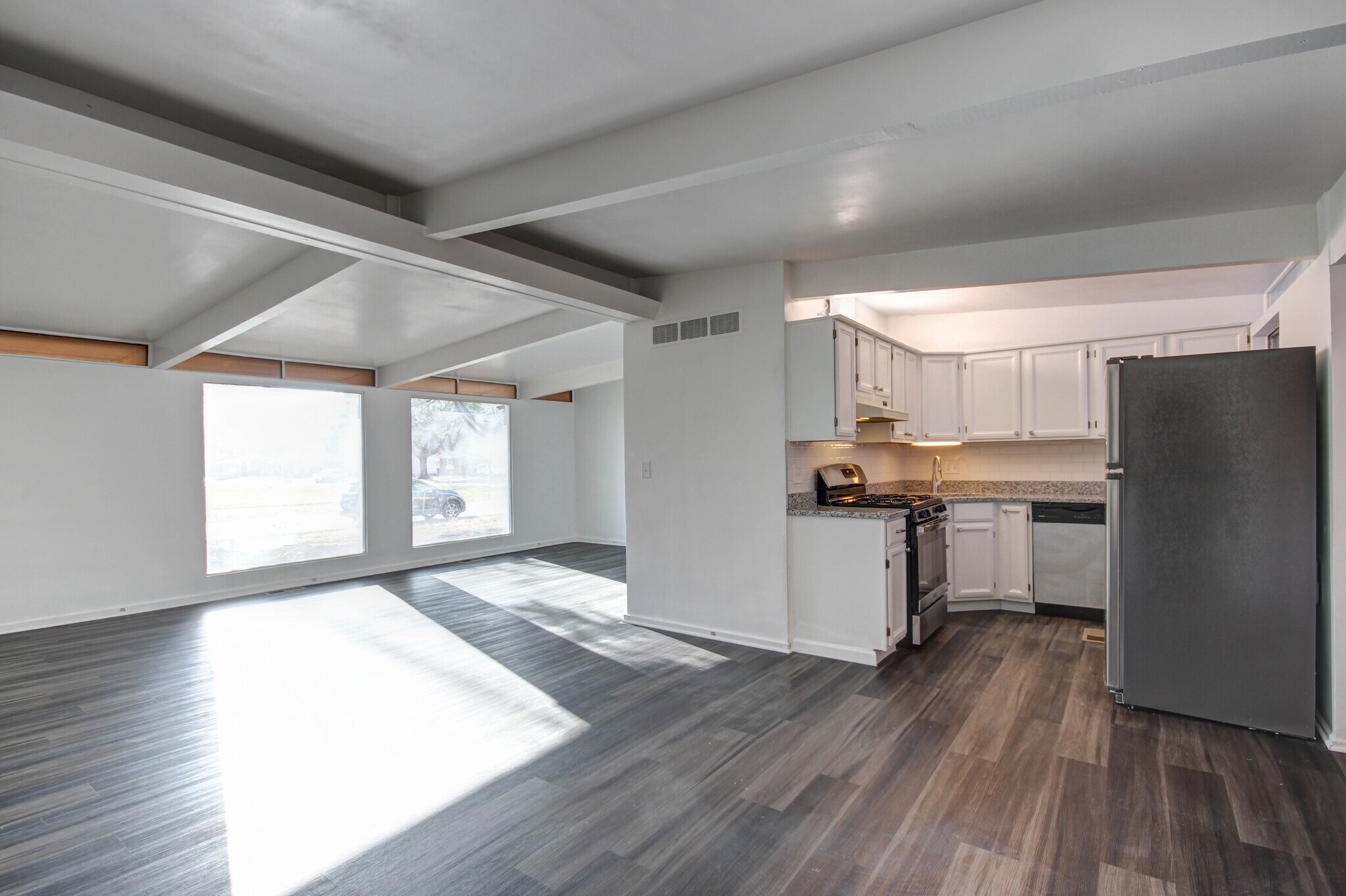Building Photo - 403 Whitehall Dr