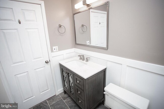 Building Photo - 40B Sumac Ct