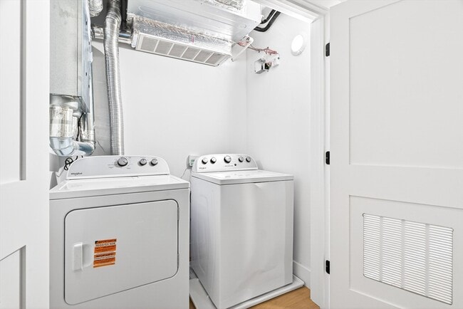 Building Photo - 584 Cambridge St