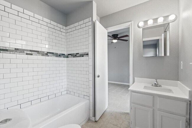 Building Photo - 23393 Nameless Rd