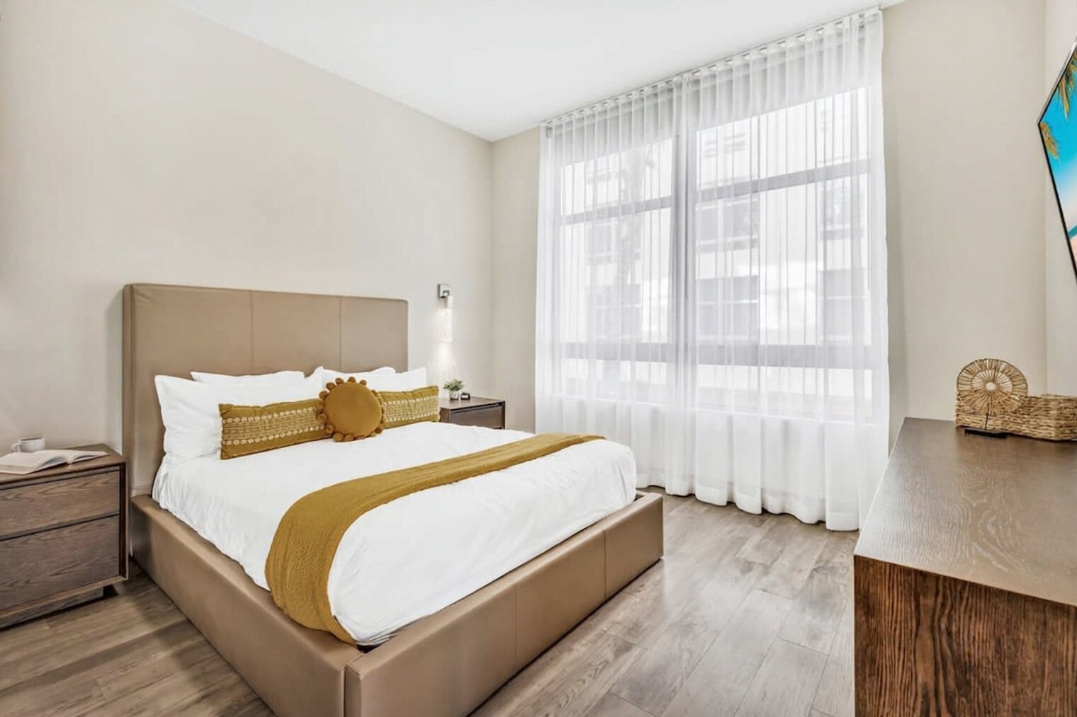 Building Photo - 101 N Ocean Dr