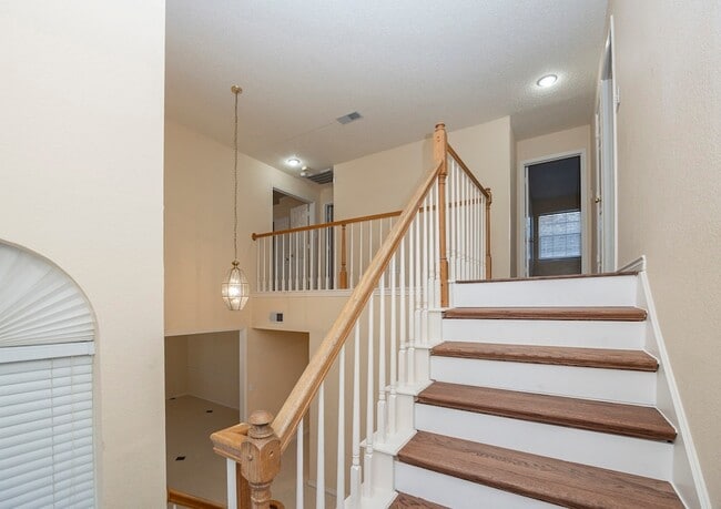 Building Photo - 7405 Stoney Point Dr