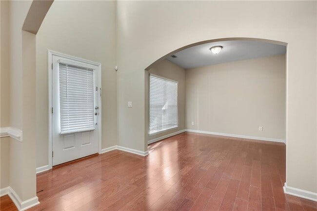 Building Photo - 270 Woods Creek Dr