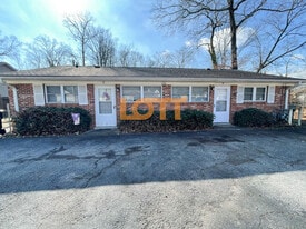 Building Photo - 2404 E Lee Rd