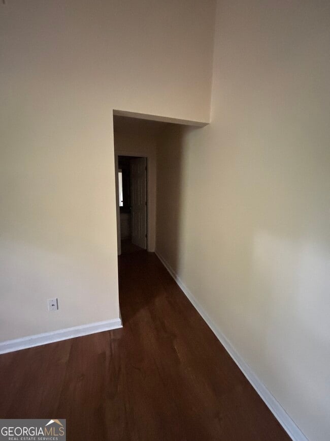 Building Photo - 183 Talbot Ct